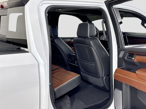Used 2022 GMC Sierra 1500 Denali Ultimate AWD/4WD image 29