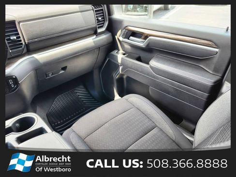 Used 2025 Chevrolet Silverado 2500 LT w/ Convenience Package AWD/4WD image 15