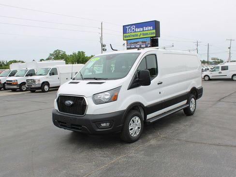 Used 2024 Ford Transit 250 Low Roof w/ Exterior Upgrade Package RWD image 2