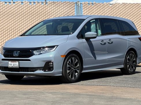 Used 2026 Honda Odyssey Elite image 8