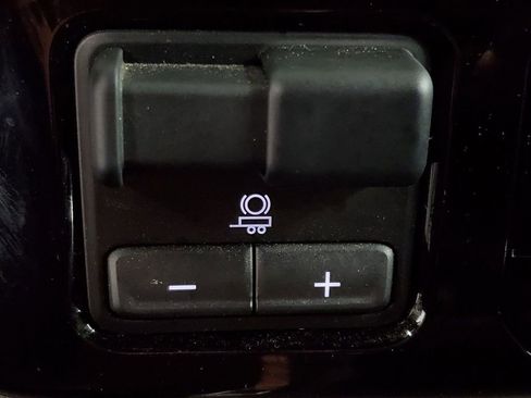 Used 2024 Chevrolet Silverado 2500 LTZ w/ LTZ Premium Package image 19