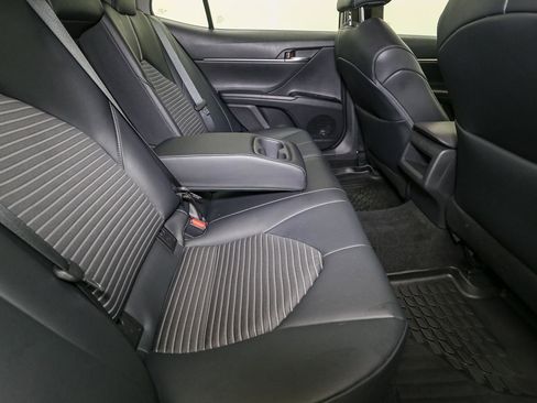 Used 2020 Toyota Camry SE image 20