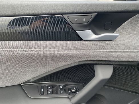 New 2025 Volkswagen Tiguan S image 17