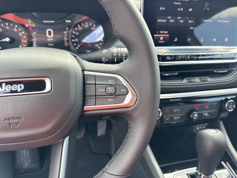 New 2026 Jeep Compass Latitude image 41