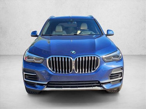Used 2022 BMW X5 sDrive40i w/ Premium Package image 2