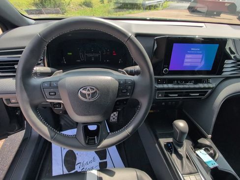 Certified 2025 Toyota Camry SE w/ Convenience Package AWD/4WD image 28