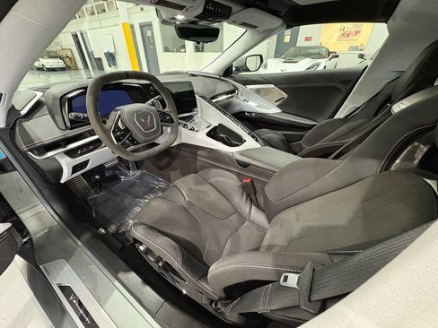 Used 2023 Chevrolet Corvette Stingray Premium Cpe w/ Battery Protection Package RWD image 10