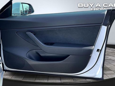 Used 2019 Tesla Model 3 Long Range image 23