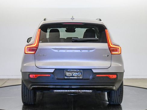 Certified 2026 Volvo XC40 B5 Plus AWD/4WD image 3