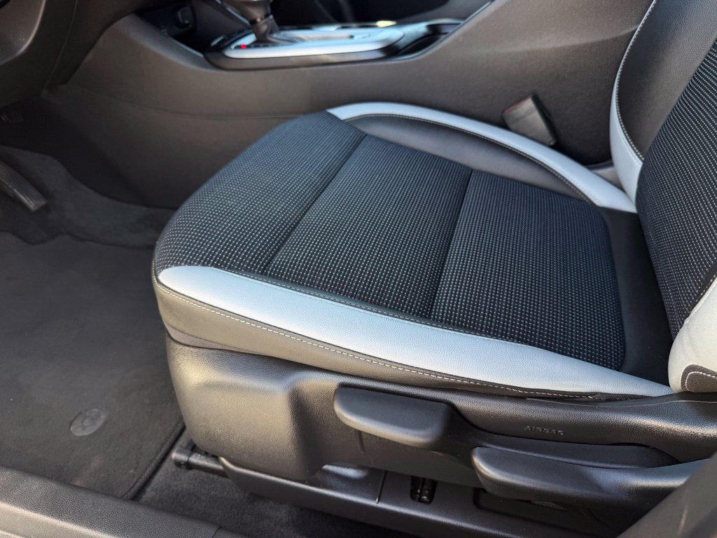 Used 2024 Buick Envista Preferred FWD image 14