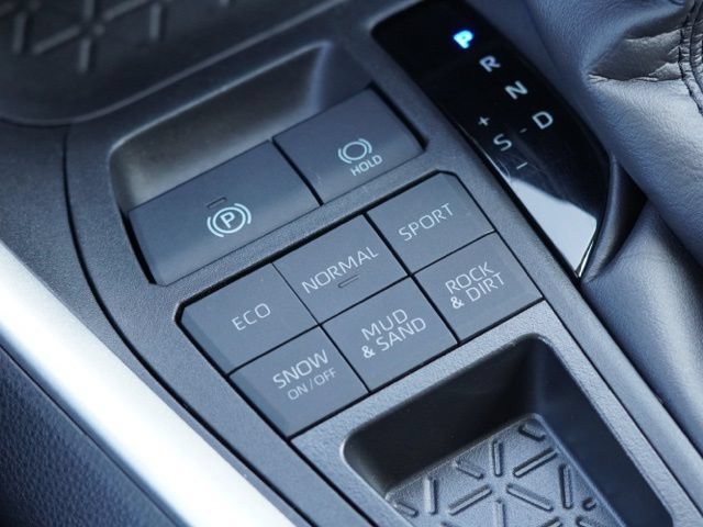 Certified 2024 Toyota RAV4 XLE AWD/4WD image 36