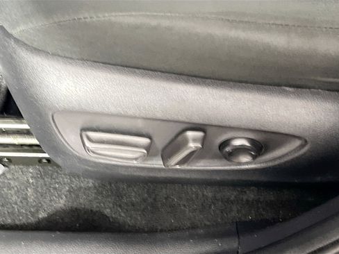 Used 2021 Toyota RAV4 XLE image 15