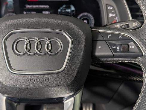 Used 2023 Audi SQ8 Prestige AWD/4WD image 37