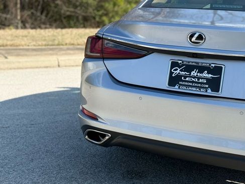 Certified 2025 Lexus ES 350 w/ Premium Package image 14