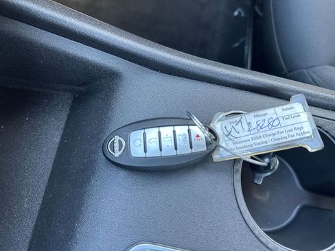 Used 2025 Nissan Altima 2.5 SV image 21