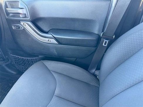 Used 2018 Jeep Wrangler Unlimited Sport S image 27