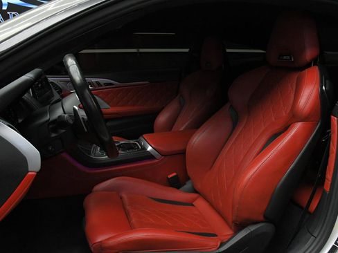 Used 2020 BMW M8 Coupe AWD/4WD image 25