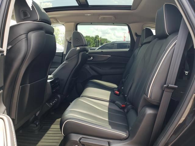 Used 2024 Acura MDX w/ Advance Package AWD/4WD image 12