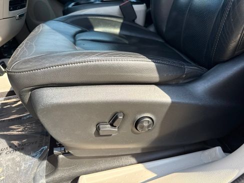 Used 2017 Chrysler Pacifica Touring-L Plus FWD image 22