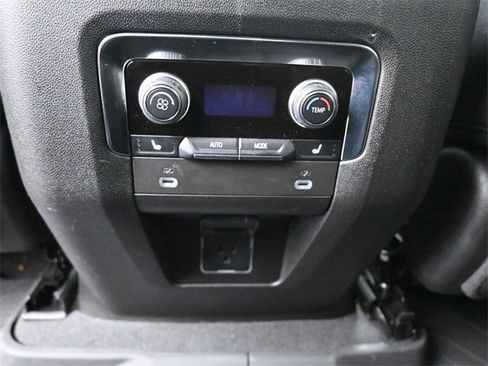 Used 2024 Chevrolet Tahoe High Country image 16