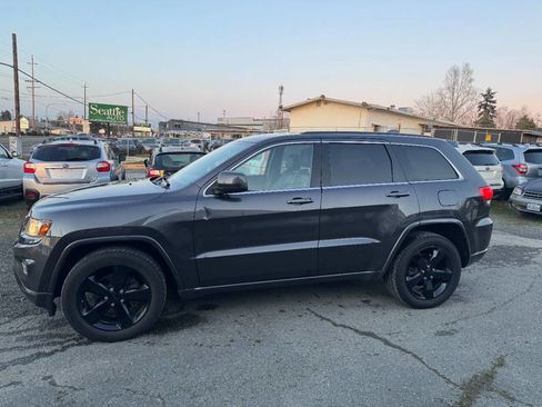 Used 2014 Jeep Grand Cherokee Altitude image 5