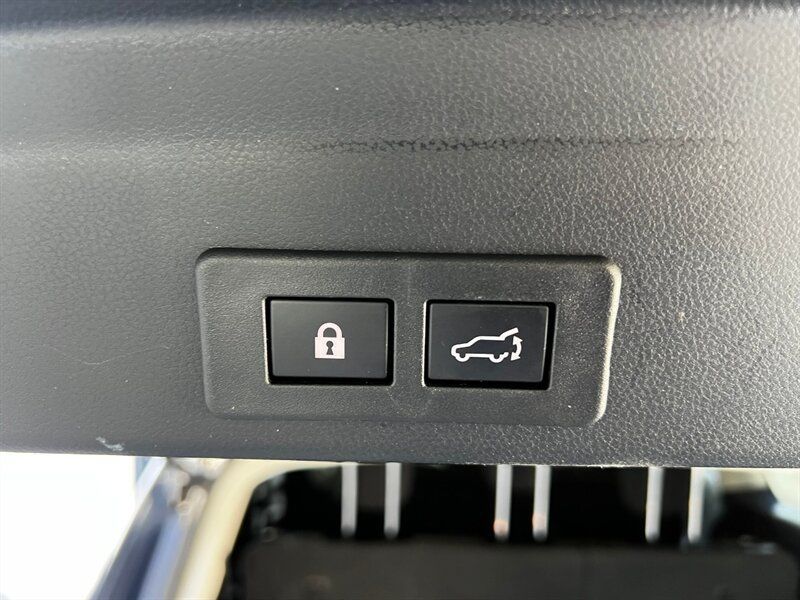 Used 2024 Subaru Ascent Premium w/ Convenience Package AWD/4WD image 22