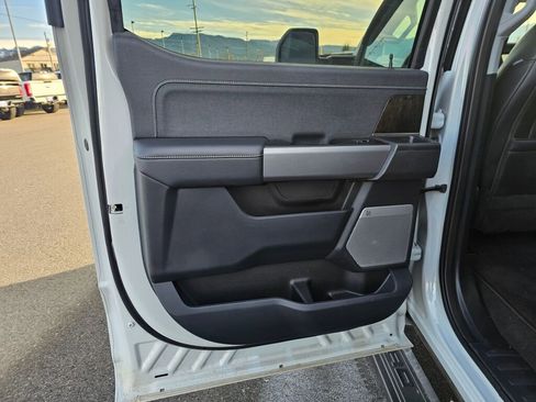 Certified 2025 Ford F350 Lariat w/ Black Appearance Package image 11