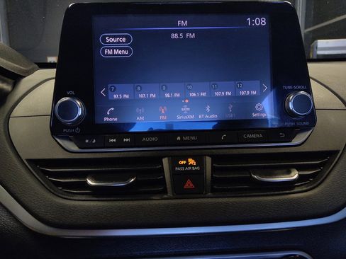 Used 2022 Nissan Altima 2.5 SV FWD image 25