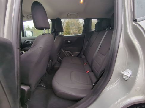 Used 2020 Jeep Renegade Latitude image 8