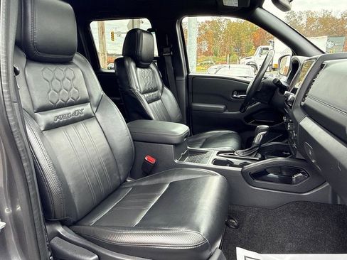 Used 2022 Nissan Frontier PRO-4X AWD/4WD image 12