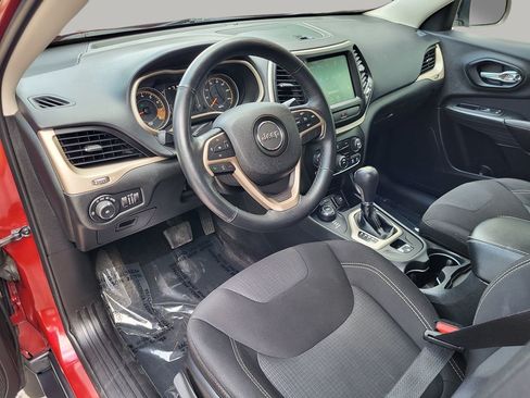 Used 2015 Jeep Cherokee Latitude w/ Cold Weather Group AWD/4WD image 15