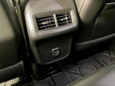 Used 2024 Chevrolet Equinox RS w/ RS Leather Package FWD image 11