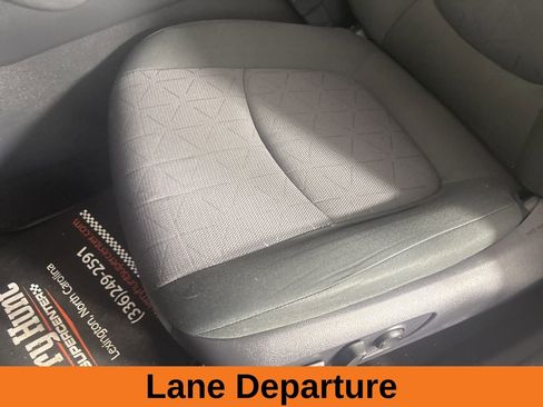 Used 2020 Toyota RAV4 XLE w/ Convenience Package image 13