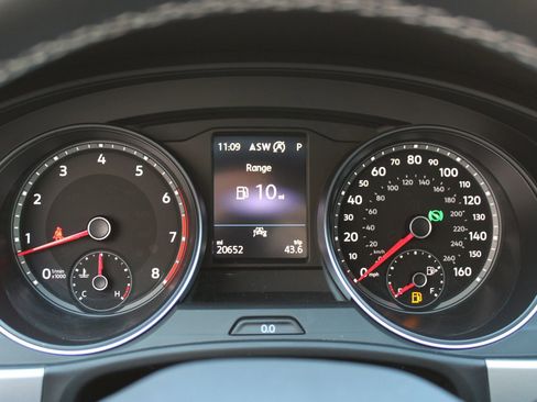 Used 2021 Volkswagen Atlas SE image 10