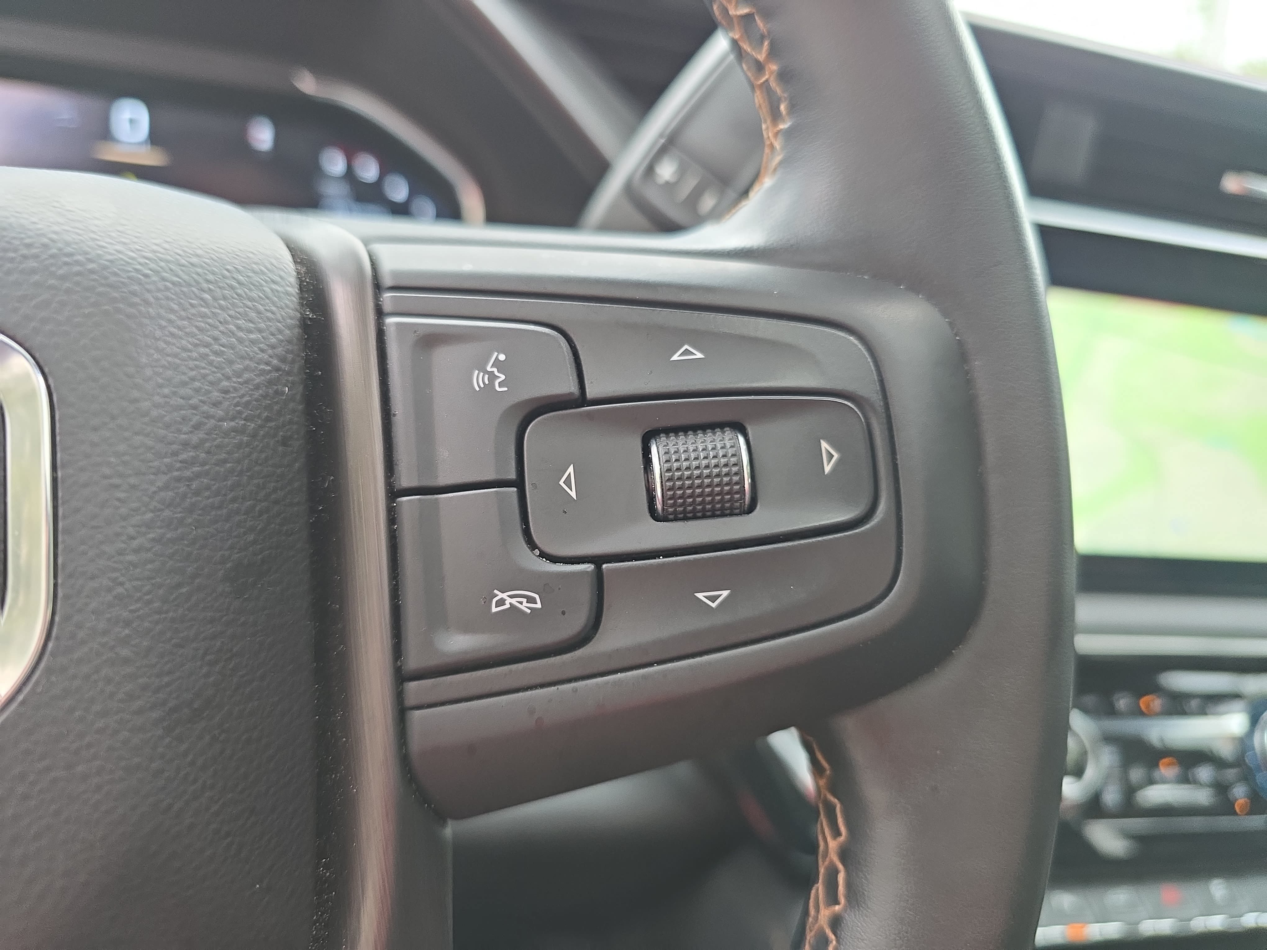 Used 2025 GMC Sierra 2500 AT4 w/ AT4 Premium Plus Package AWD/4WD image 17