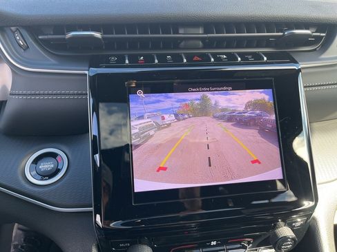 New 2025 Jeep Grand Cherokee image 25