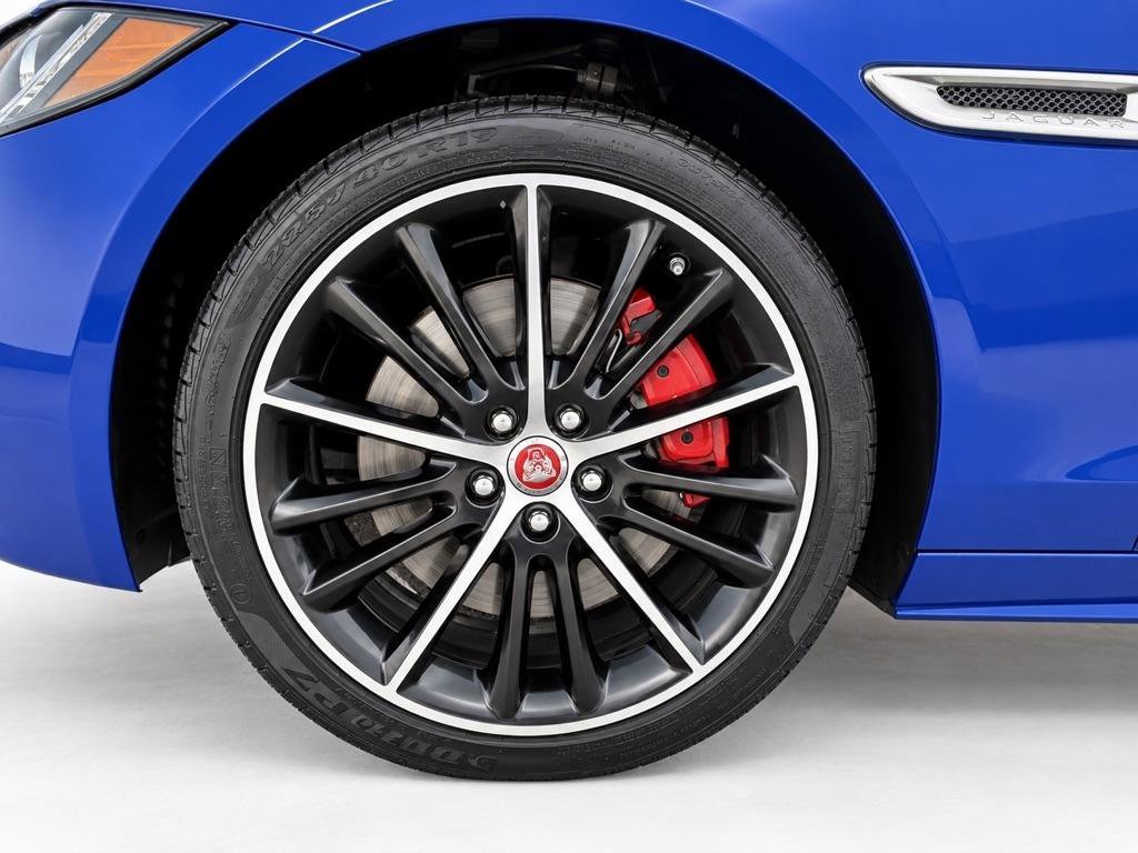 Used 2018 Jaguar XE S AWD/4WD image 24