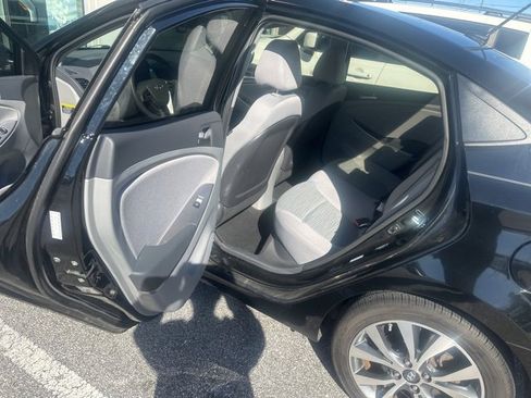 Used 2017 Hyundai Accent Value Edition image 3