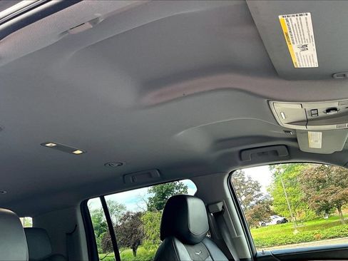 Used 2016 Cadillac Escalade ESV 2WD image 37