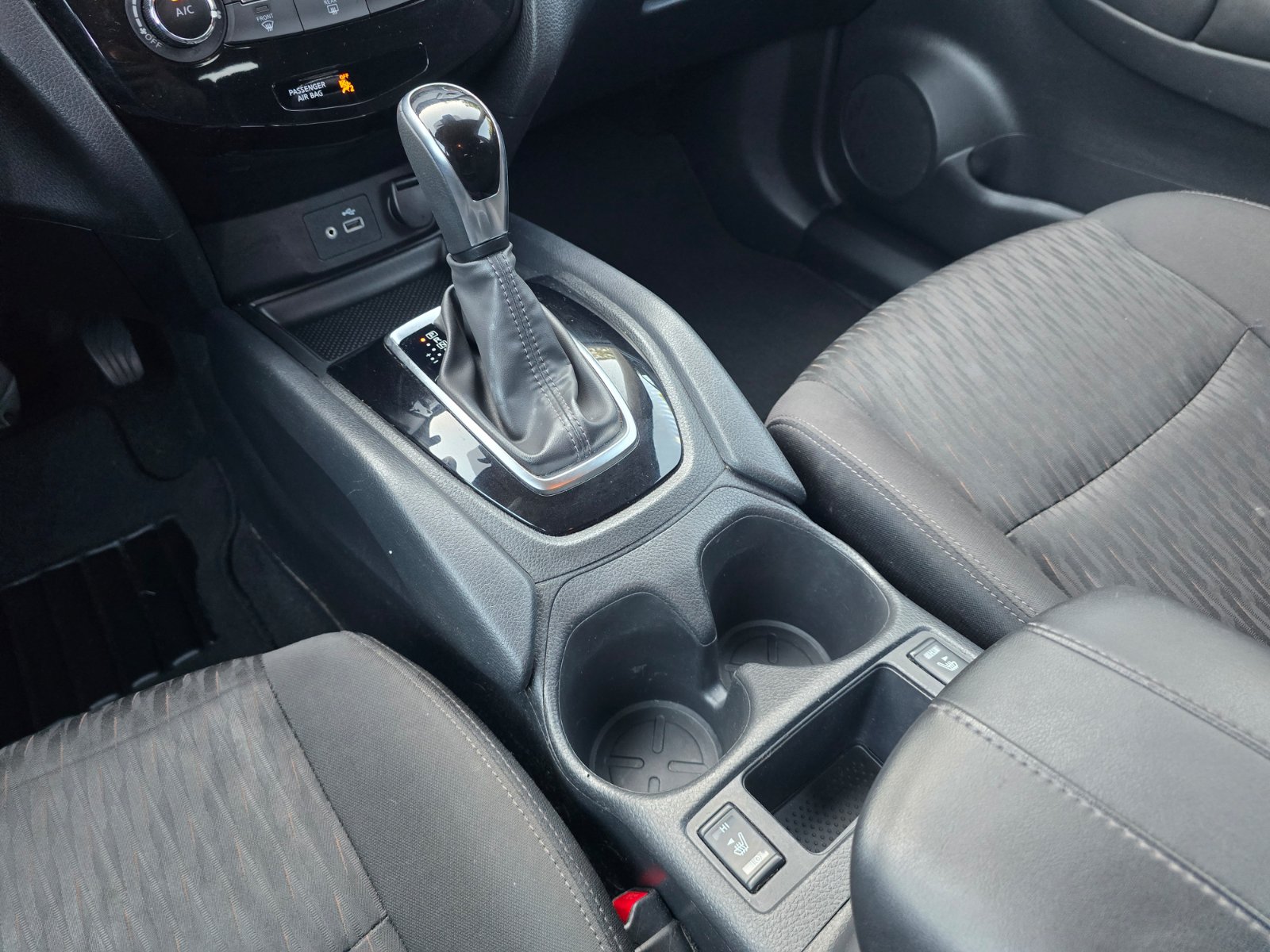 Used 2020 Nissan Rogue S w/ Special Edition Package FWD image 17