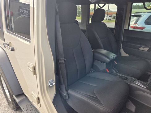 Used 2016 Jeep Wrangler Unlimited Sport w/ Quick Order Package 24S AWD/4WD image 10