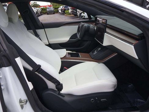 Used 2023 Tesla Model S Standard Range AWD/4WD image 31