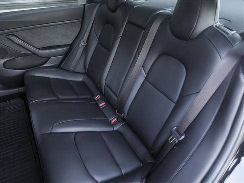 Used 2023 Tesla Model 3 Standard Range image 26