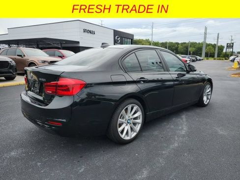 Used 2018 BMW 320i xDrive Sedan AWD/4WD image 8