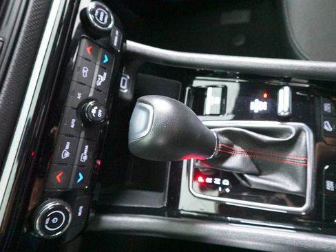 Used 2024 Jeep Compass Trailhawk image 20