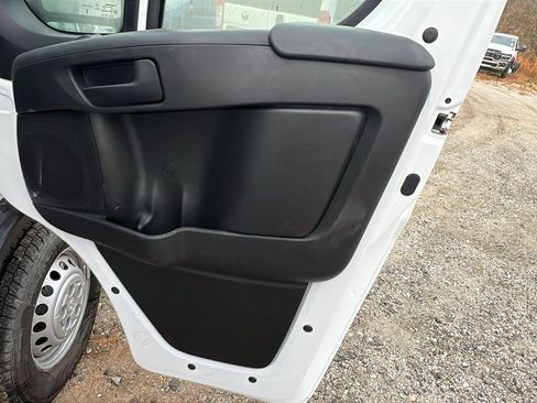 Used 2025 RAM ProMaster 2500 w/ Premium Convenience Group image 18