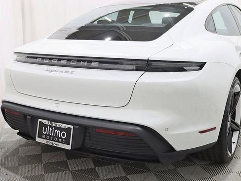 Used 2024 Porsche Taycan 4S image 12