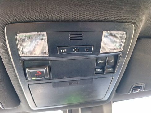 Used 2020 Toyota Tacoma TRD Sport image 30