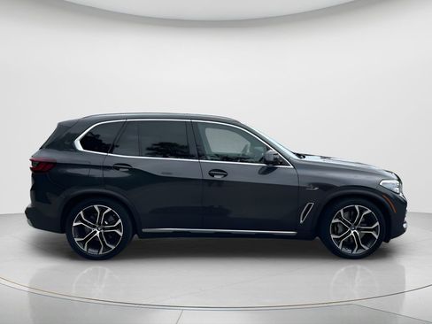 Certified 2023 BMW X5 xDrive45e w/ Executive Package AWD/4WD image 4