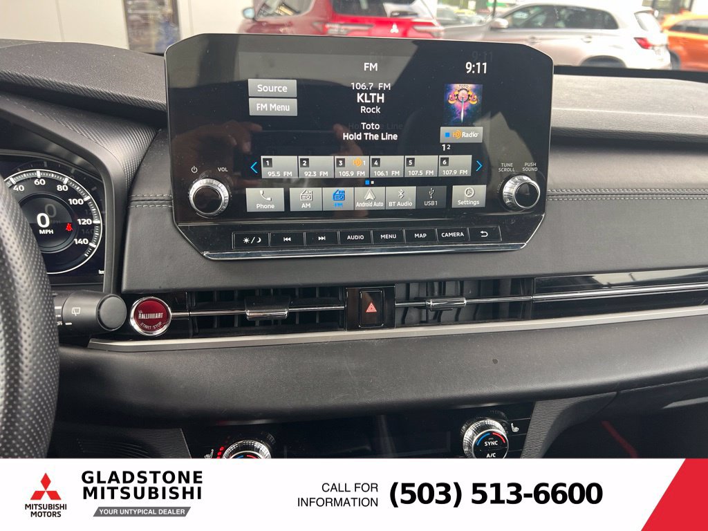 Used 2024 Mitsubishi Outlander SE Black Edition AWD/4WD image 12